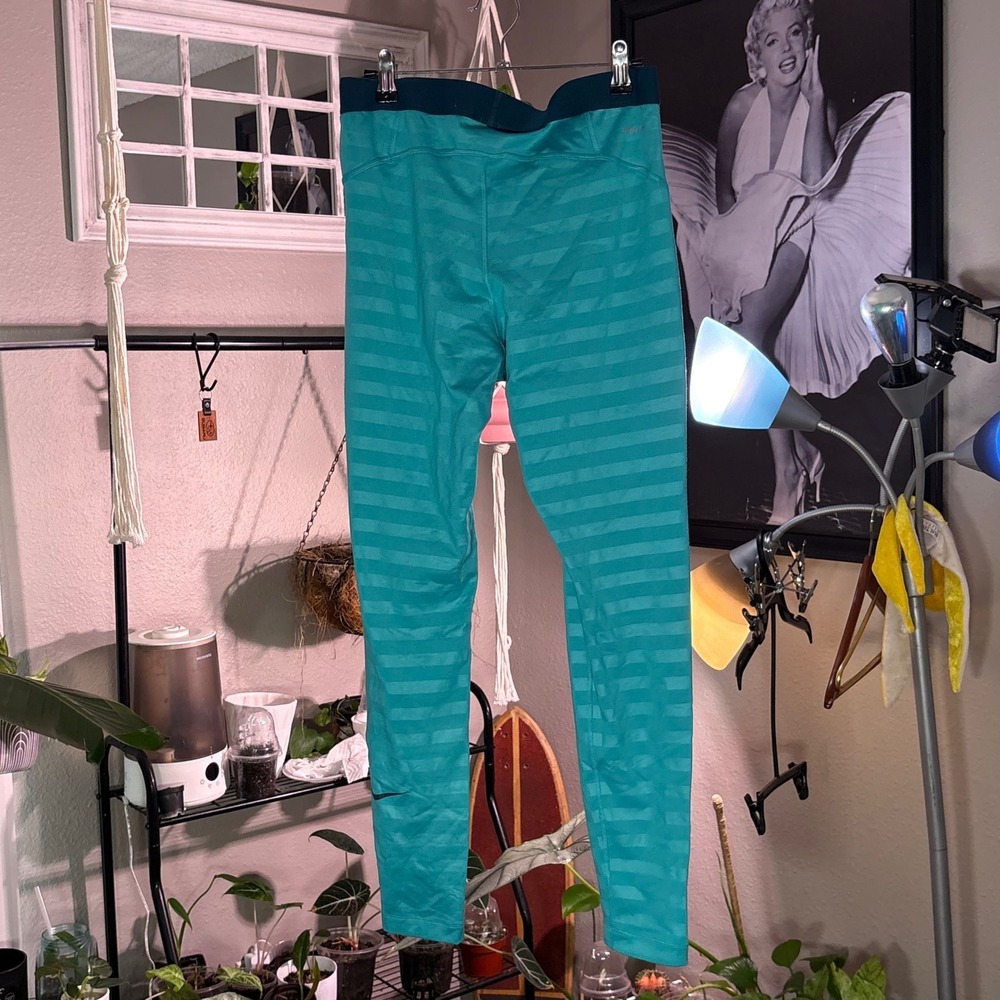 Nike‎ Pro Dri-FIT Womens Teal Striped Performance Leggings Large RN56323 - Picture 2 of 11
